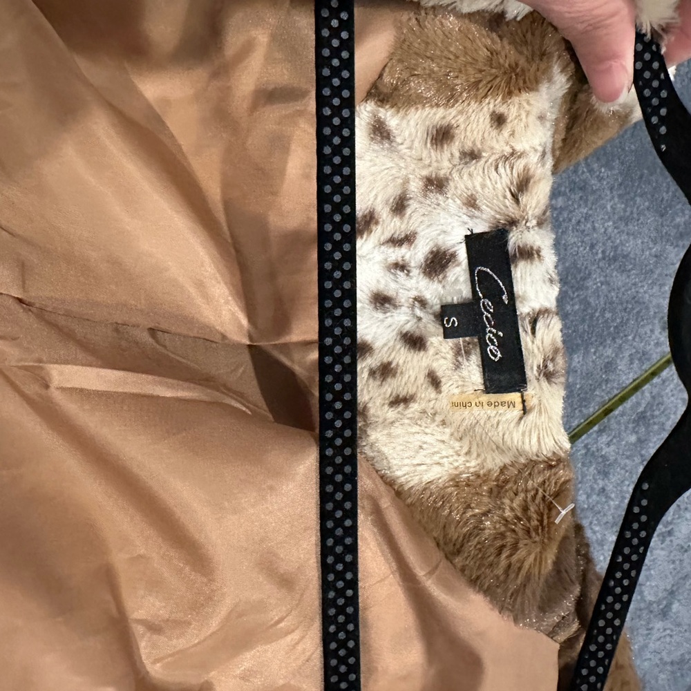 Leopard Print Faux Fur Jacket - Picture 4 of 4